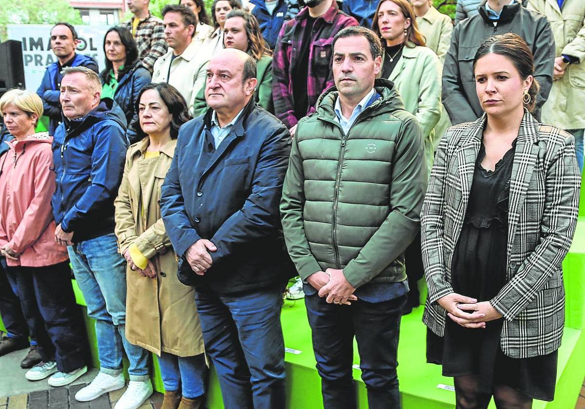 El PNV guardó un minuto de silencio en recuerdo de Ardanza en su acto ayer por la tarde en Sestao.