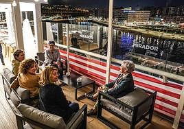 En primera fila. Terraza del Hesperia Zubialde en San Mamés.