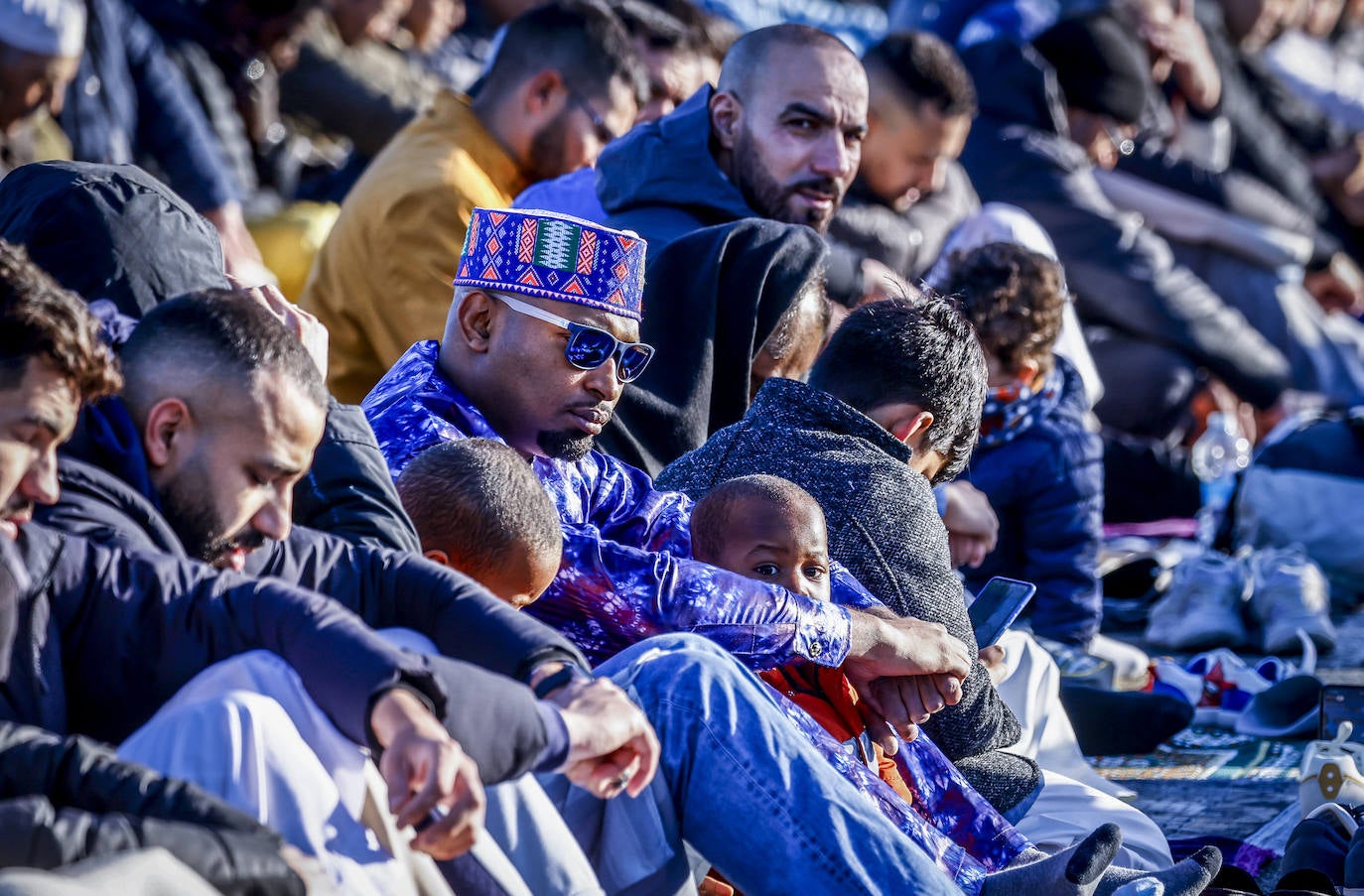 Miles de musulmanes celebran el final del Ramadán en Vitoria