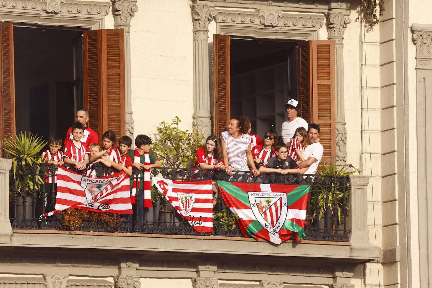 Las imágenes de la fiesta de la gabarra en Bilbao