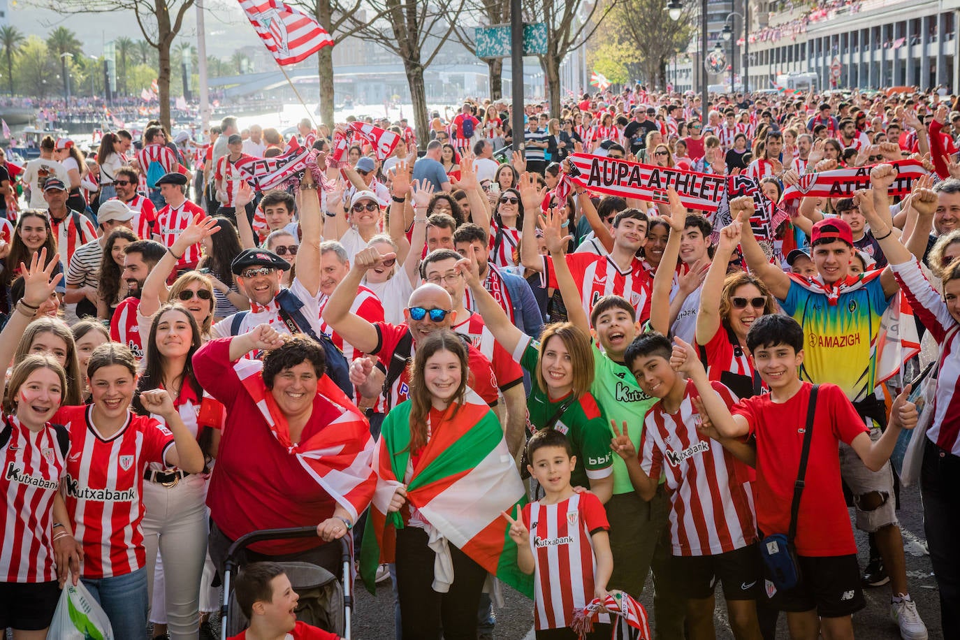 Las imágenes de la fiesta de la gabarra en Bilbao