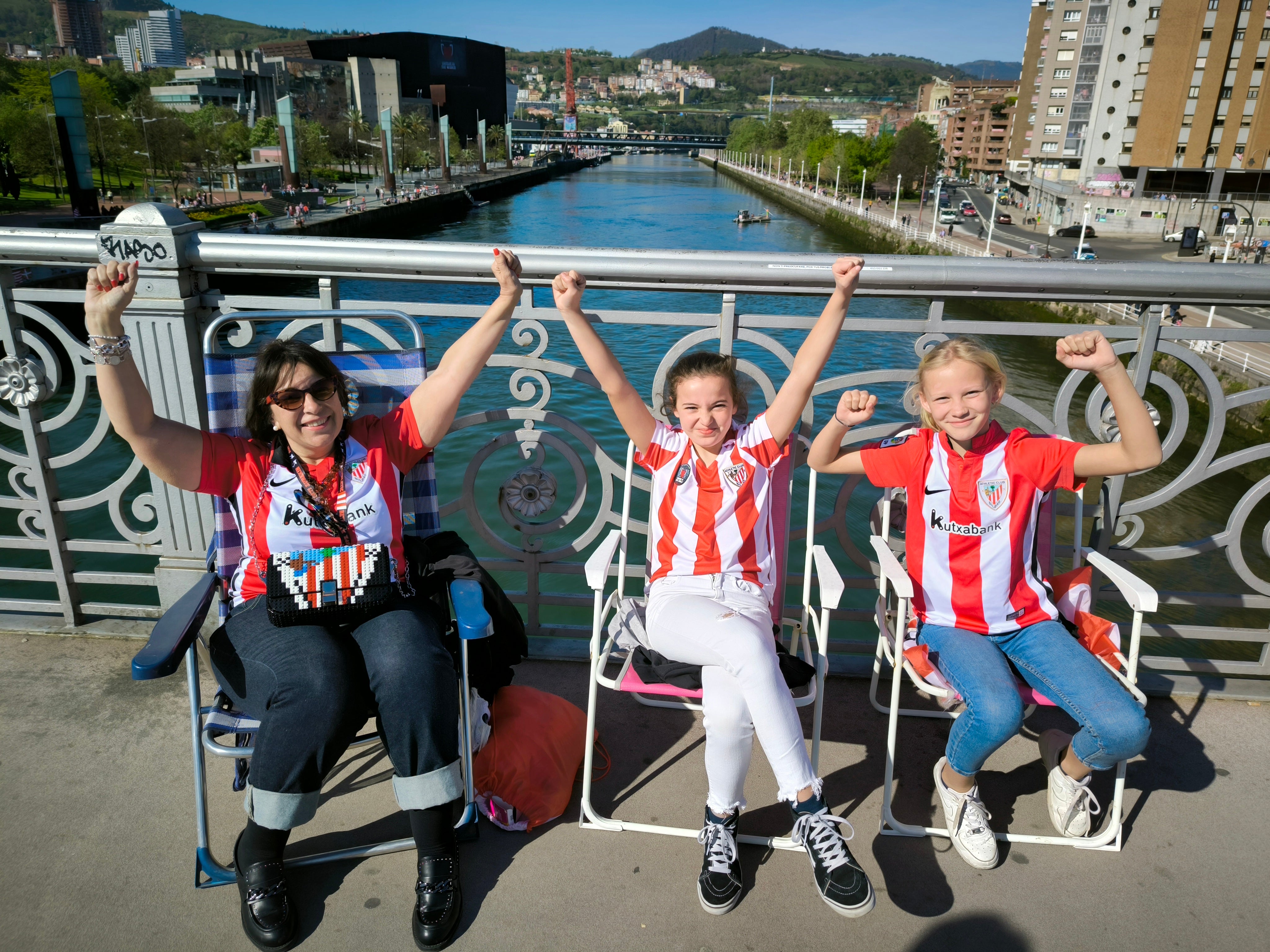 Las imágenes de la fiesta de la gabarra en Bilbao