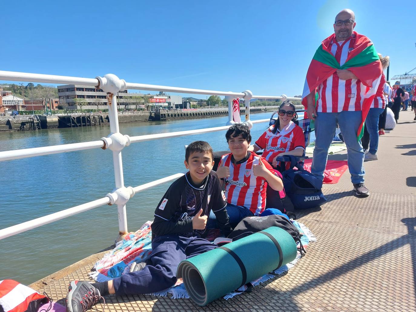 Sestao cierra el espigón de la Benedicta, con el aforo completo