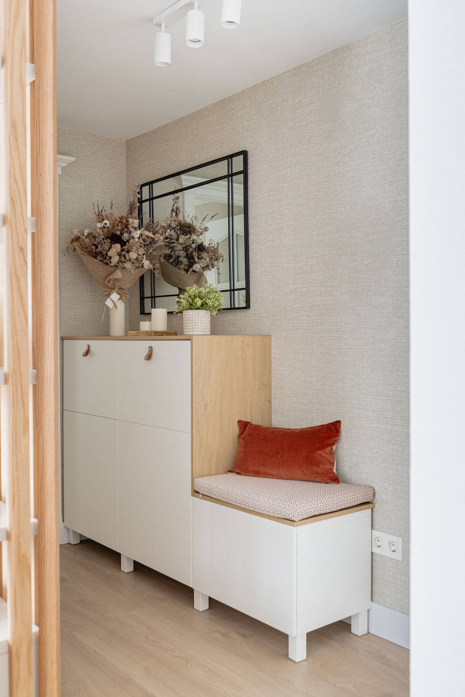 El piso oscuro convertido en casa de revista para una pareja joven y su hija en Bilbao