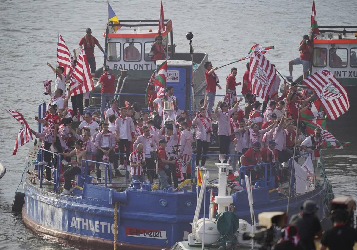 Una ceremonia en la ría