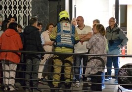 Desalojado un edificio en Basauri por un fuego en el cuarto de contadores