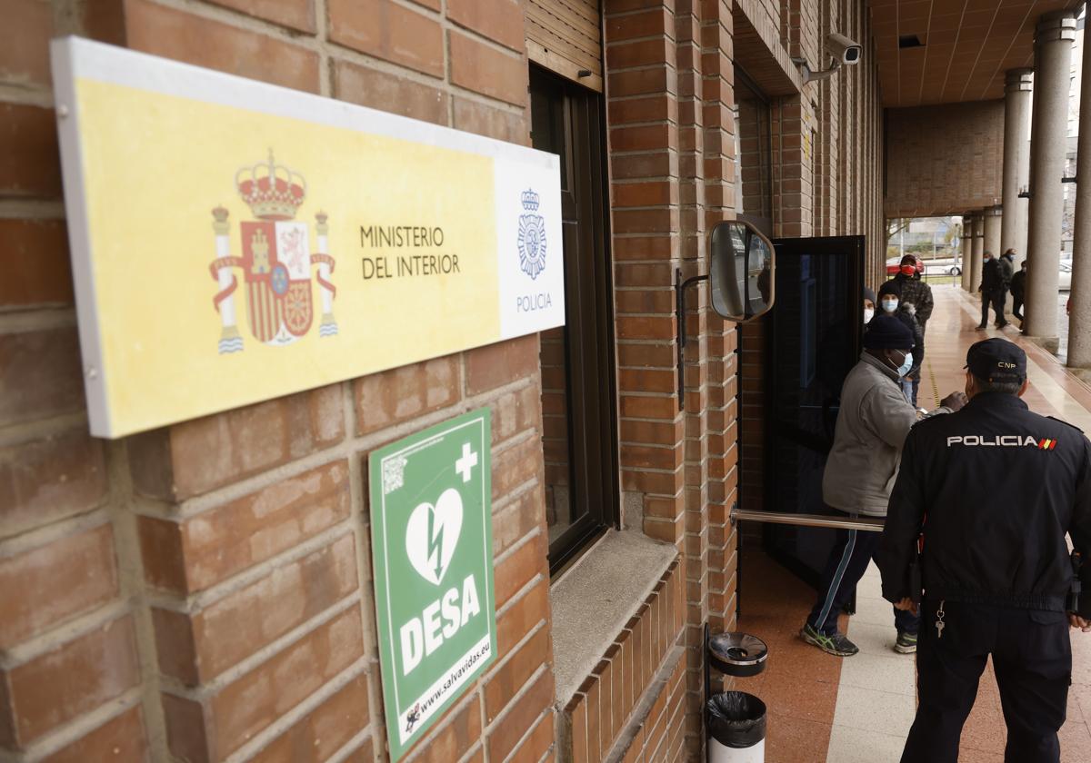 El solicitante que ha recibido el 'no' de la Audiencia Nacional inició los trámites en la comisaría de la Policía Nacional en Vitoria.