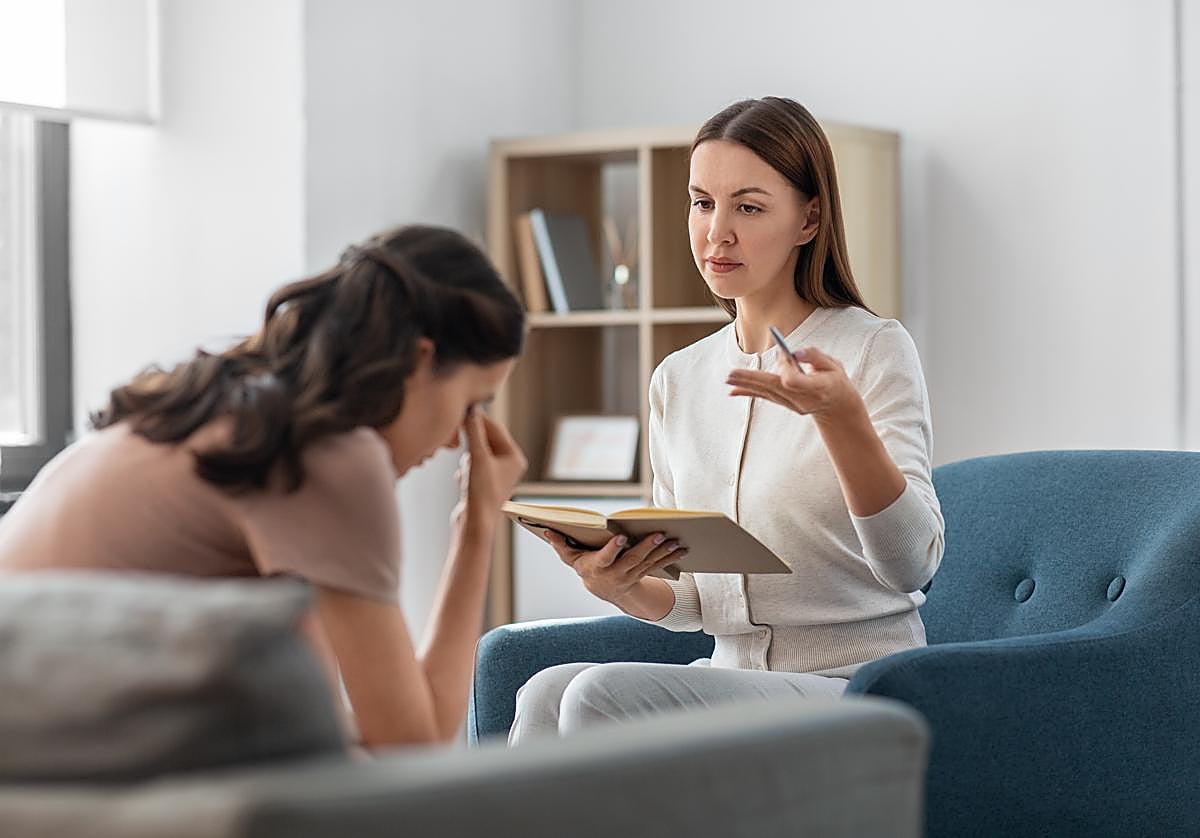 La terapia ya no es lo que era: «No es solo sentarse ante una persona y escuchar»