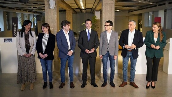 Los candidatos, en el debate organizado por EL CORREO este jueves en Bilbao.