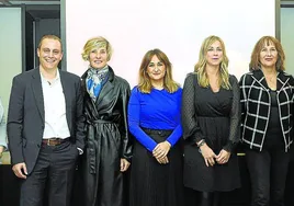 Begoña Rodríguez, David García, María Caballero, Marta Martínez, Lorena Gracia, Marta Uriarte y Julián Trullén