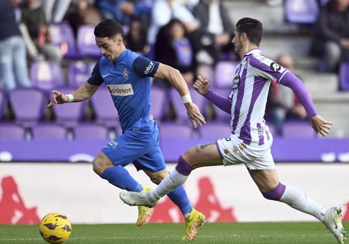 Dorrio, durante el choque de la primera vuelta en el José Zorrilla.