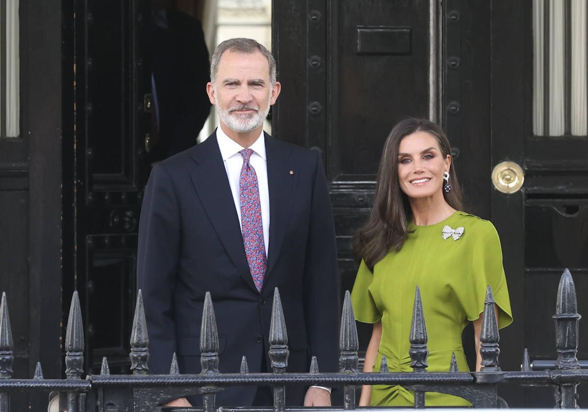 Esto es lo que opina Victoria Beckham sobre que la reina Letizia llevara un vestido de su firma