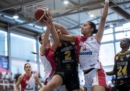 Imagen del primer partido del play-off entre el HGB Ausarta Barakaldo y Unibasket Logroño.