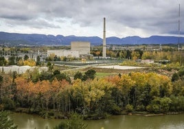 Exterior de la central nuclear de Garoña, situada a unos 40 kilómetros de Vitoria.