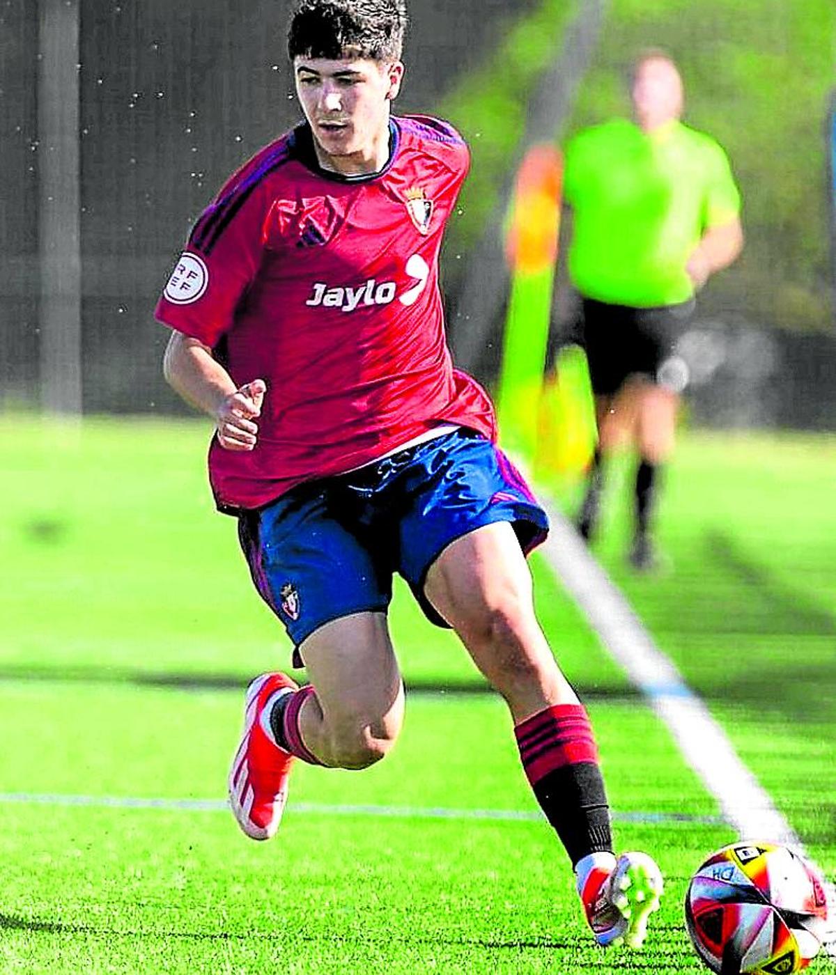 Anai Morales, en un partido con el juvenil de Osasuna.