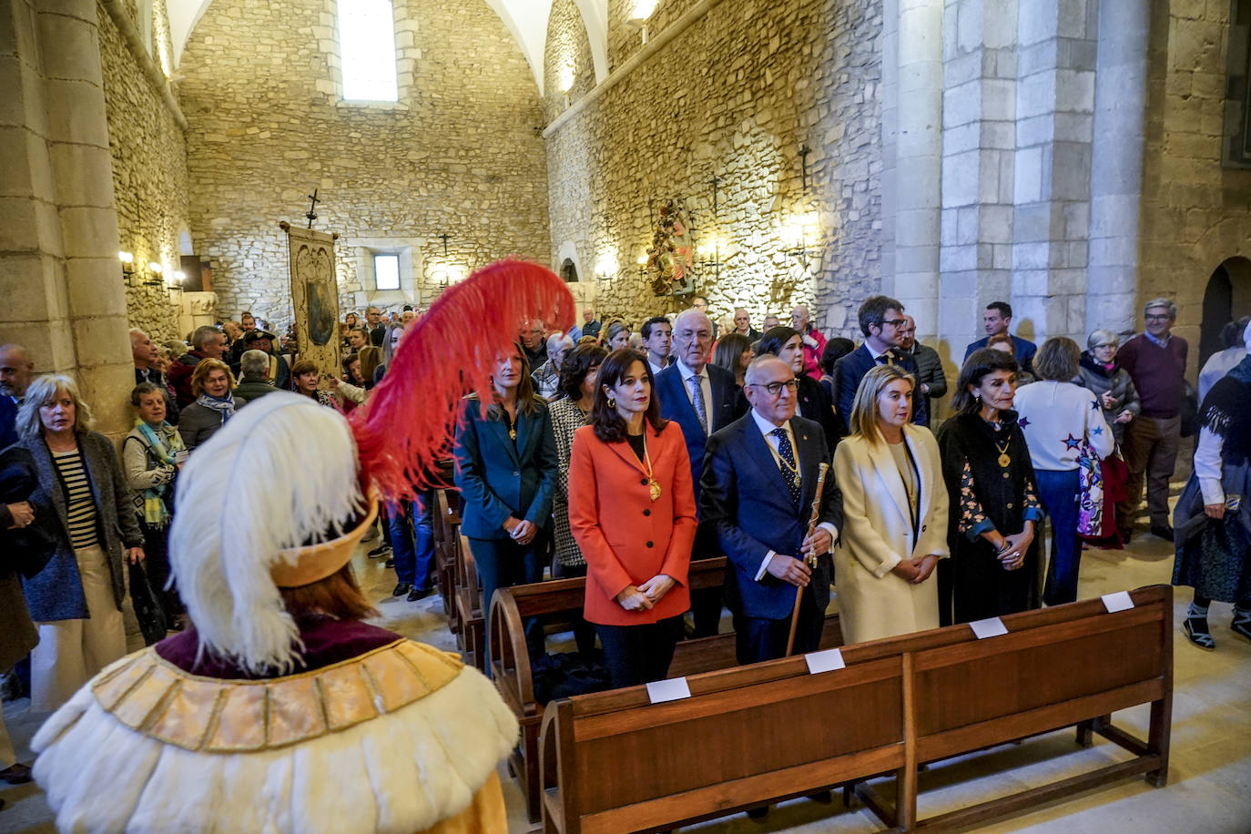 Los alaveses celebran el día de San Prudencio en las campas de Armentia