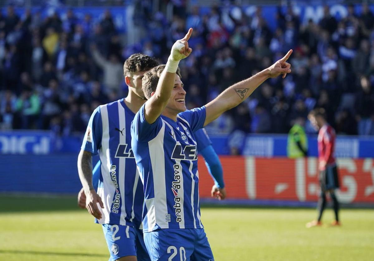 Giuliano celebra su gol ante el Celta.