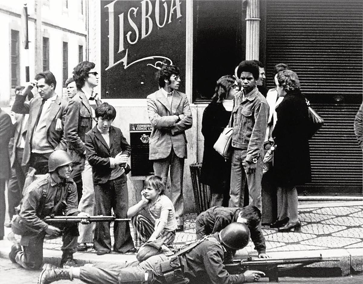 Alborada y claveles en Portugal