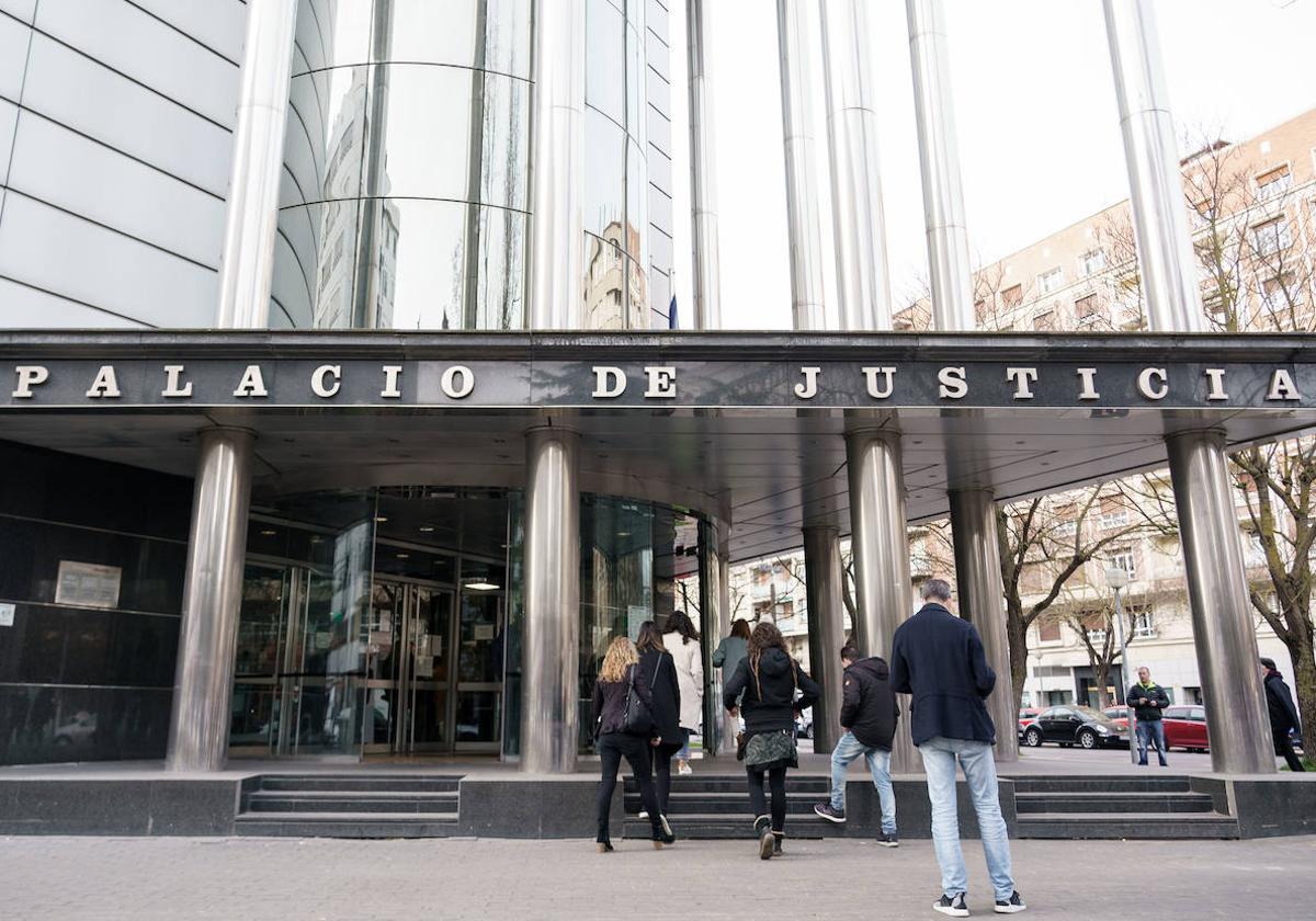 El juicio se celebró en el Palacio de Justicia de Vitoria.