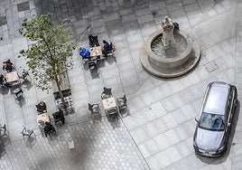 El 30% de los vehículos que entran en el Casco Viejo y parte del Ensanche son «tráfico de paso».