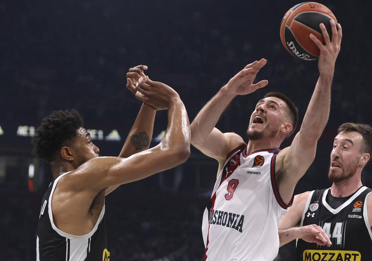 Marinkovic cierra su etapa en el Baskonia y regresa al Partizan