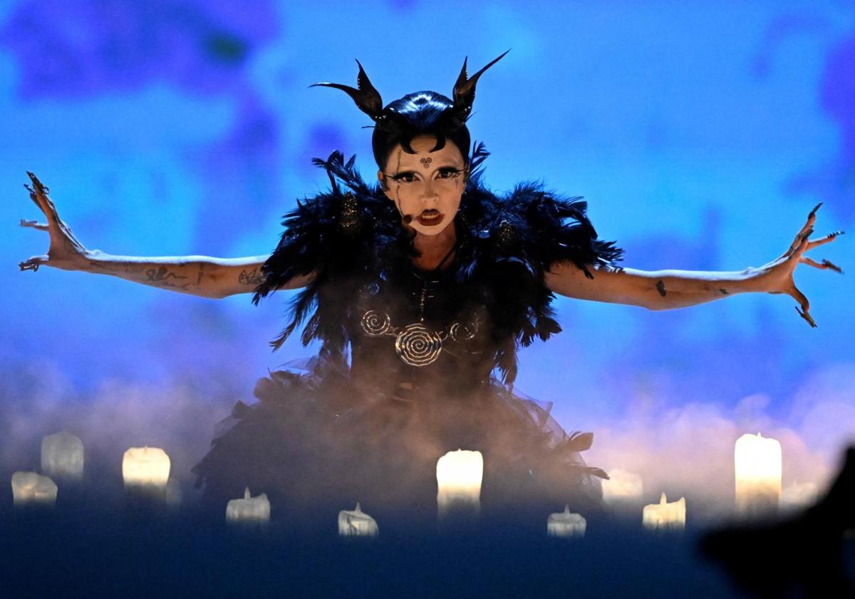 Los símbolos ocultos en la excéntrica actuación de la 'bruja' irlandesa que podría ganar Eurovisión 2024