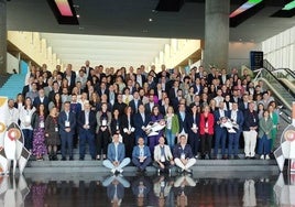 Foto de familia con todos los participantes en este encuentro anual, celebrado este año en el BEC.