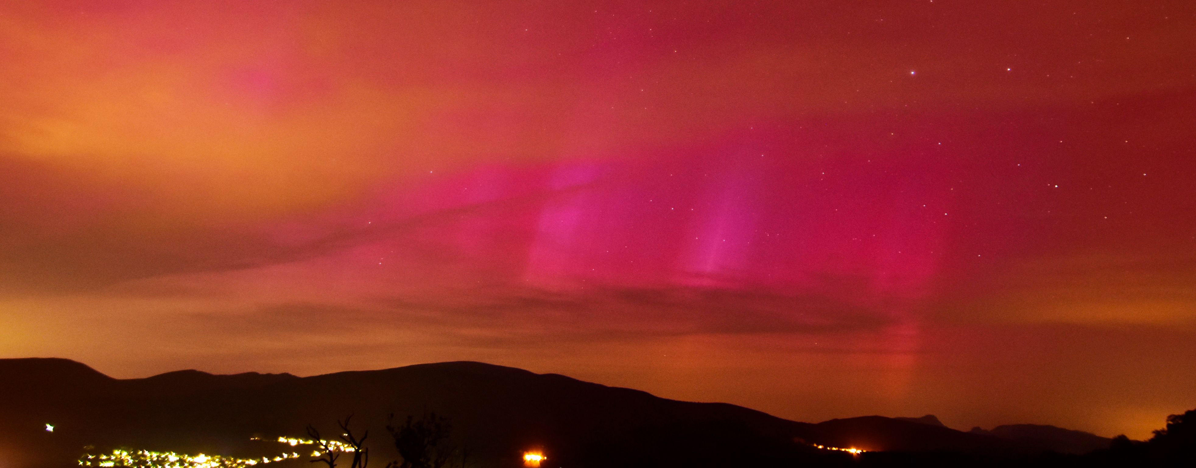 Aurora boreal captada desde el Santuario de Oro, en Álava.