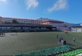 El Barakaldo llega al campo del Atlético El Paso donde se disputará la ida del ascenso a Primera Federación