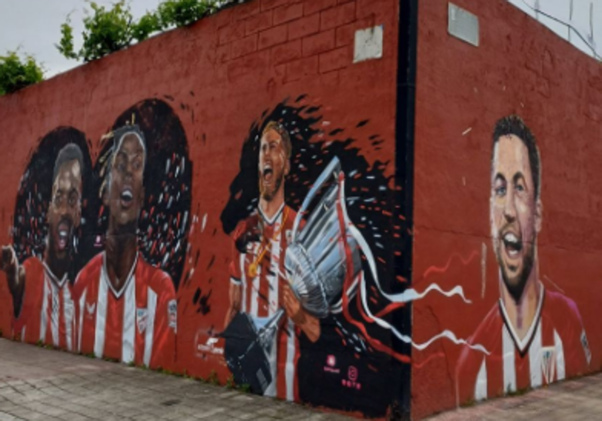 El artista urbano de Barakaldo añade a De Marcos en el mural athleticzale de Lutxana