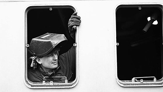 Un documental preserva la memoria de las fábricas de Bizkaia: «Eran tu segunda familia»