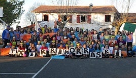 Las salidas organizadas por Txirrimorraski siempre han reunido a numerosos chavales.