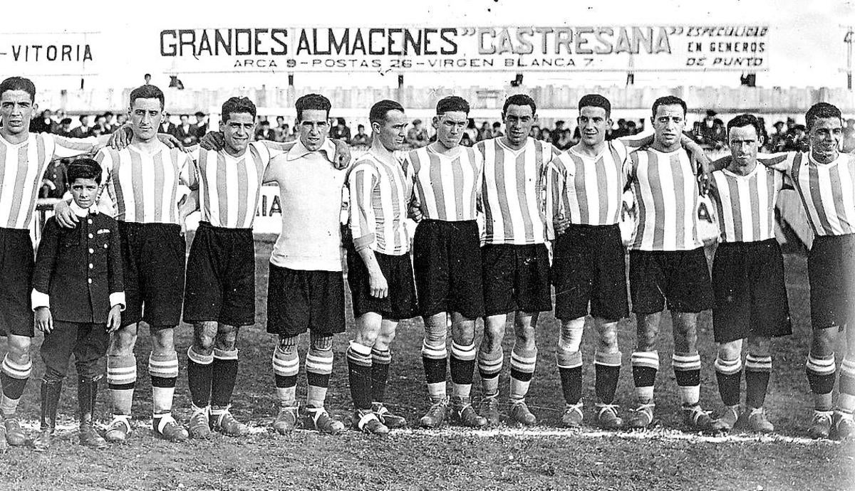 Plantilla del Alavés de la temporada 1928-29.