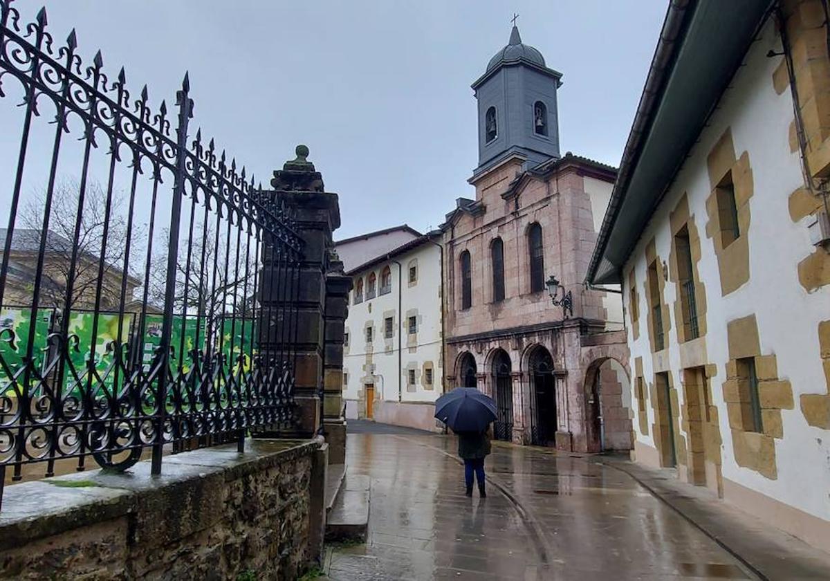 Vista del convento de las clarisas, en Gernika.