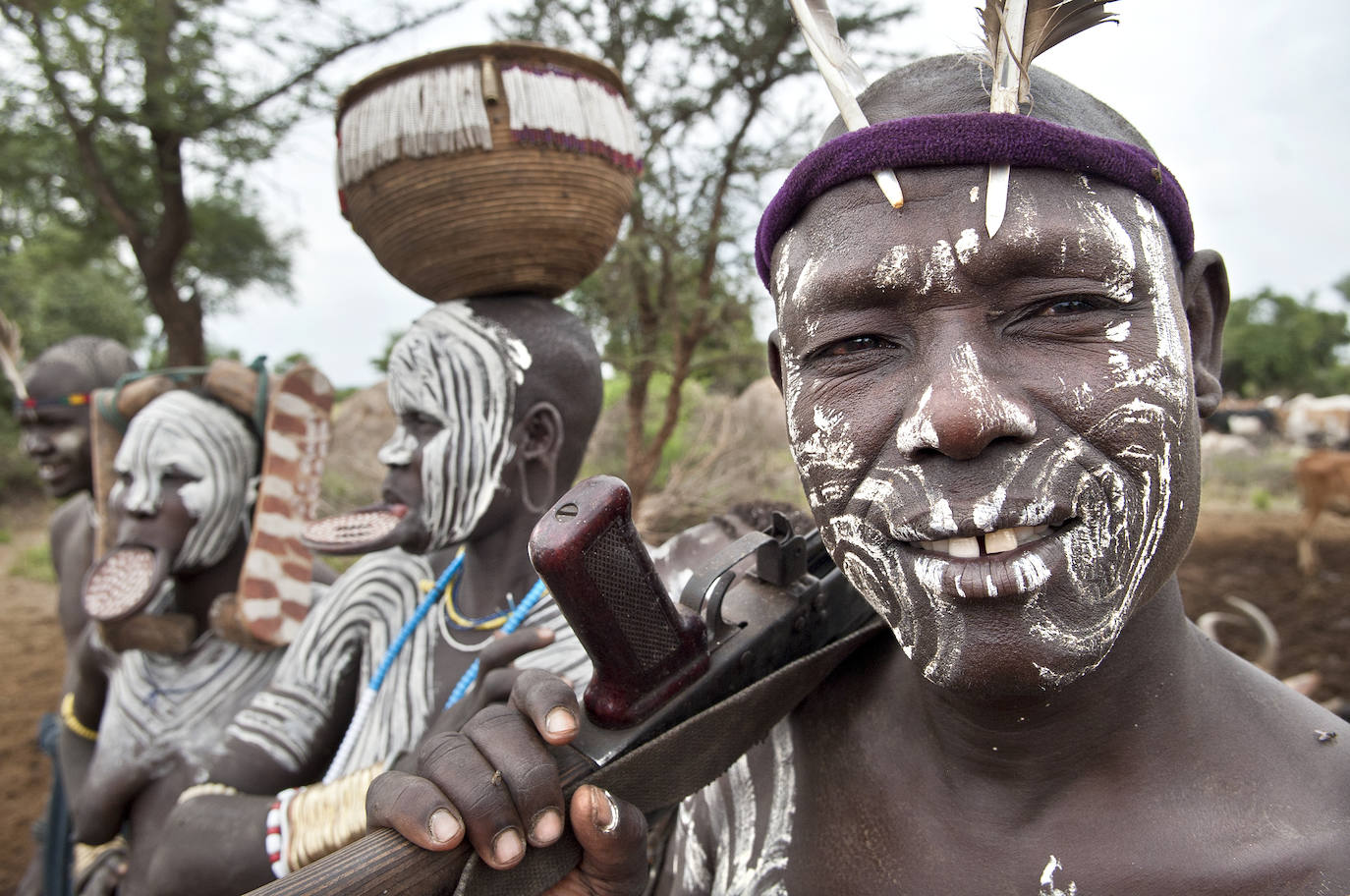 Los mursi, un símbolo del África que languidece