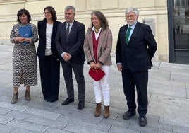 A la inauguración han acudido el presidente de la agencia EFE, Miguel Ángel Oliver, y las periodistas Laura Camacho y Sagrario Ortega, así como el director del Centro Memorial, Florencio Domínguez.