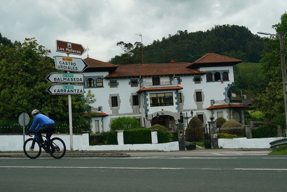 Exterior del Palacio Quintana en el que funciona el centro desde Semana Santa.