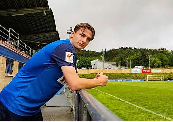 Sale de la UCI Félix Garreta, el joven jugador del Amorebieta