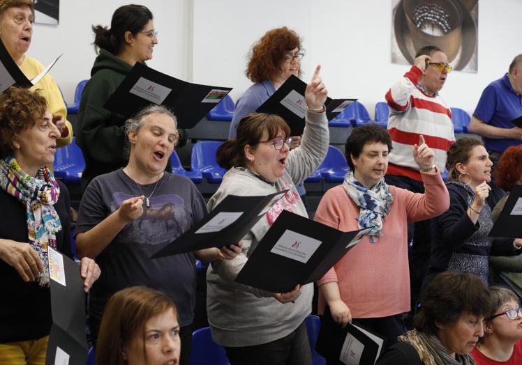 En plena interpretación de 'A quién le importa'.