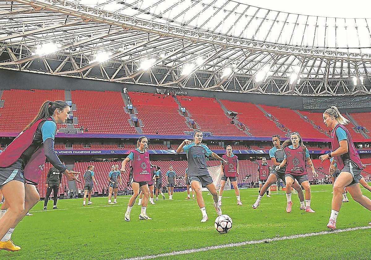 El Barcelona entrenando en San Mamés