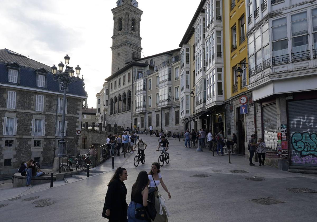 Vitoria convoca dos sesiones para debatir sobre el PERI del Casco Viejo