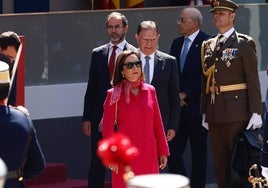 Robles, durante el desfile del Día de las Fuerza Armadas que se celebró este sábado en Oviedo.