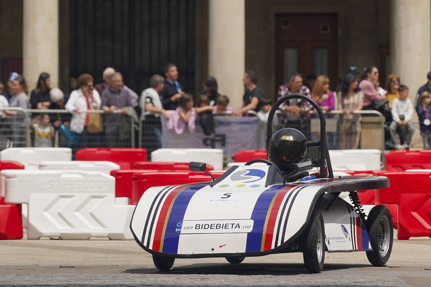 El centro de Vitoria se convierte en un circuito de carreras