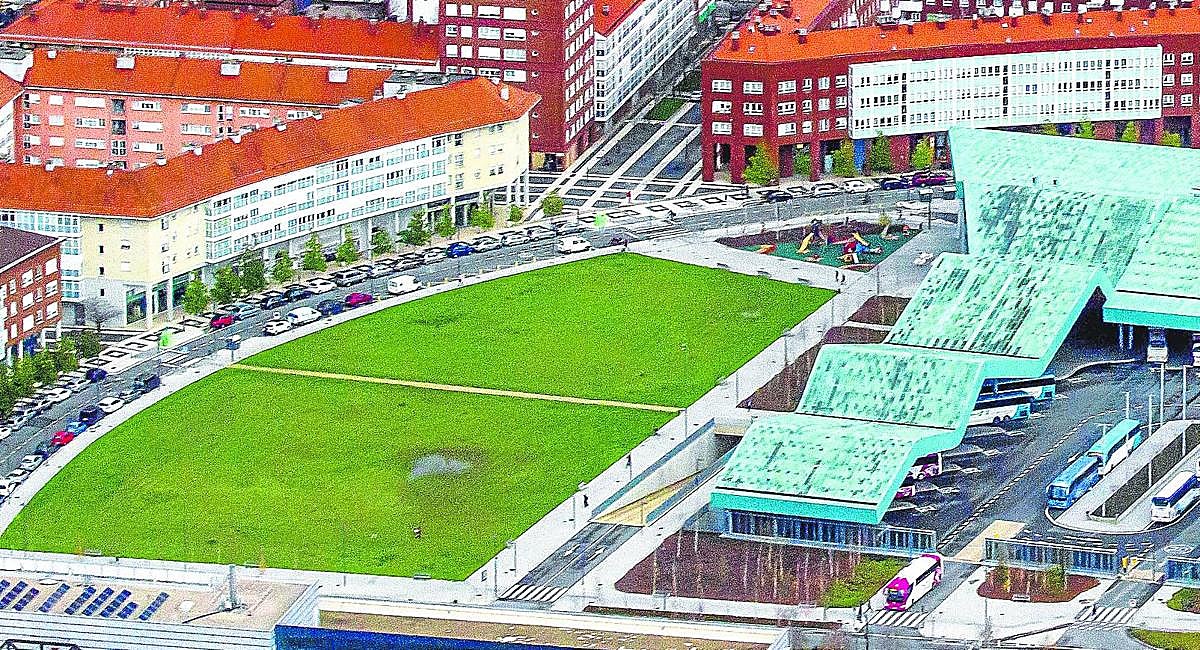 Parcela junto a la estación de autobuses donde se ubicará la sede vitoriana del campus del vino.