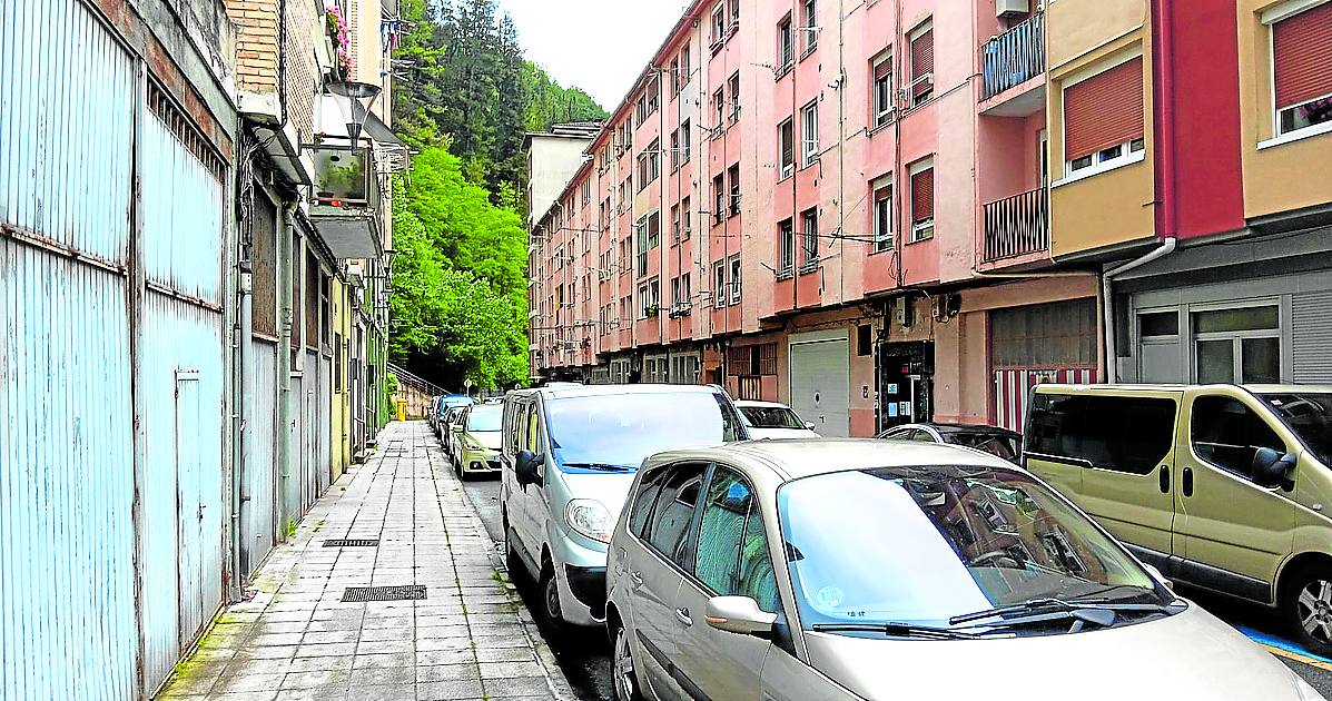 Vecinos y vecinas del barrio presentaron un escrito, con 200 firmas, solicitando diversas mejoras.