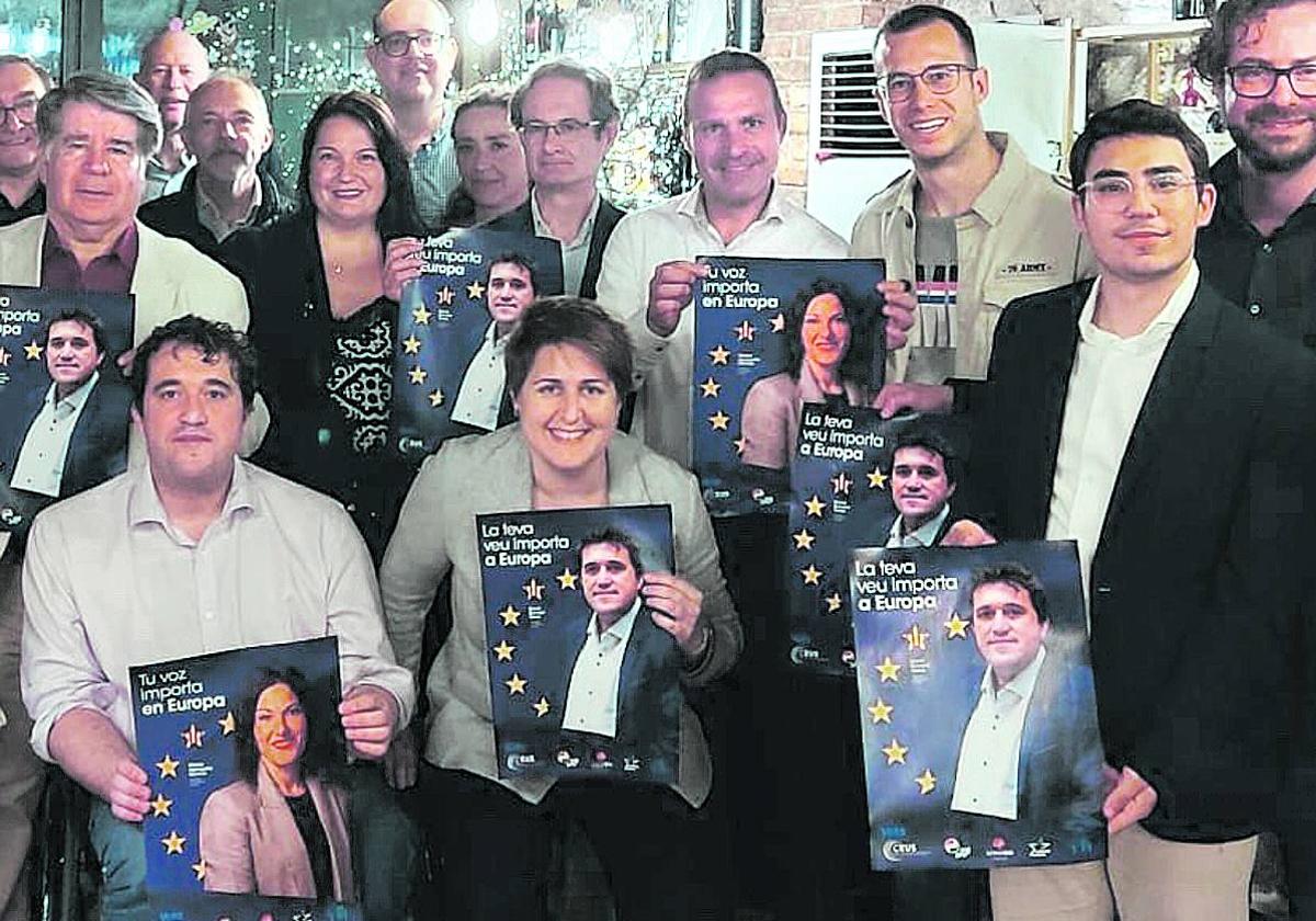 Bonvehí y Pascal, en primera fila, con carteles de Agirregoitia en el arranque de la campaña electoral del 9-J.