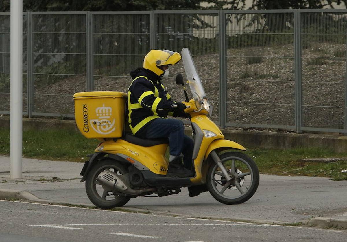 Denuncian las «lamentables condiciones» en las que trabajan los carteros de Álava