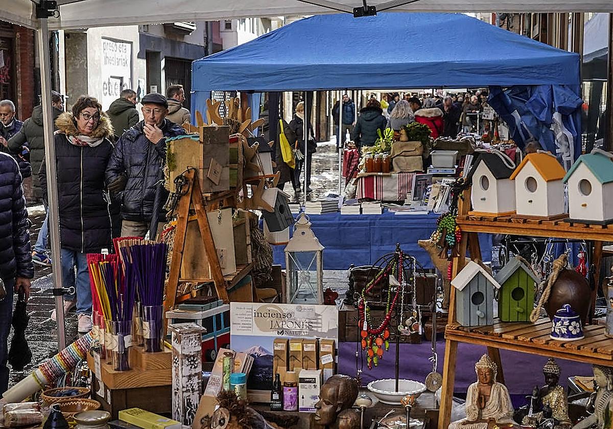 Una edición anterior del Mercado de la Almendra.