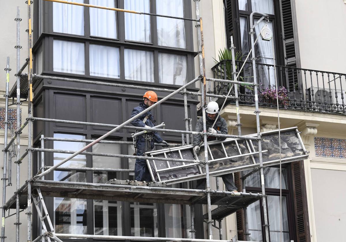 Imagen de archivo de obras en un edificio, ajeno a esta información.