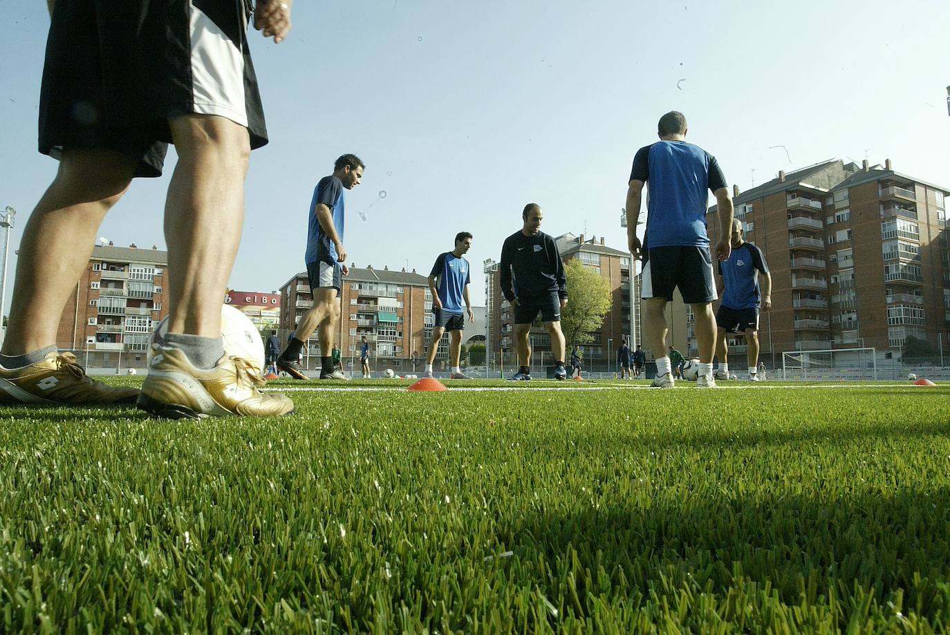 Un entrenamiento en el campo de La Vitoriana, en Zaramaga.